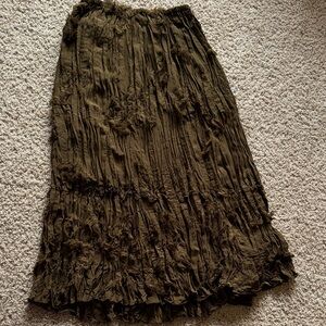 Olive Crinkle Maxi Skirt - Women's Layered Style